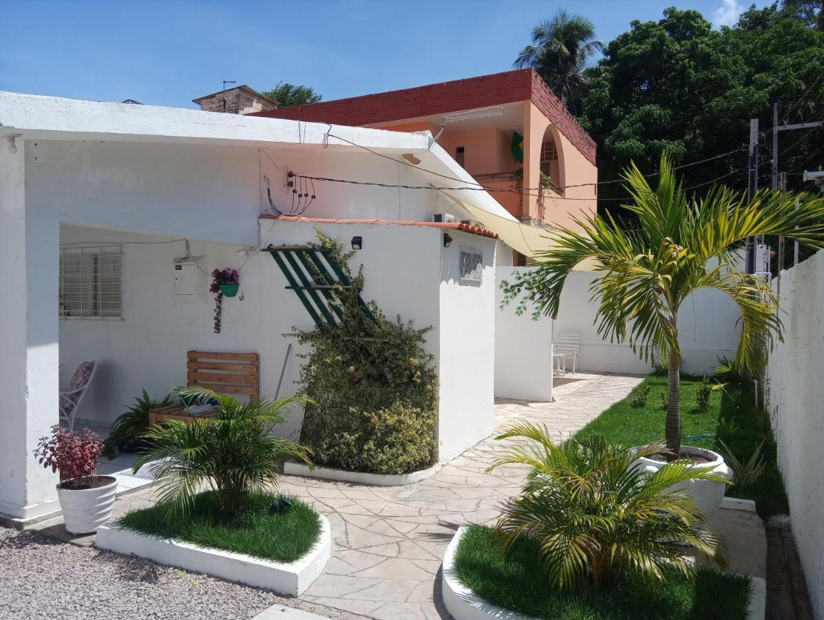 House Jardim Tropical Guest house
