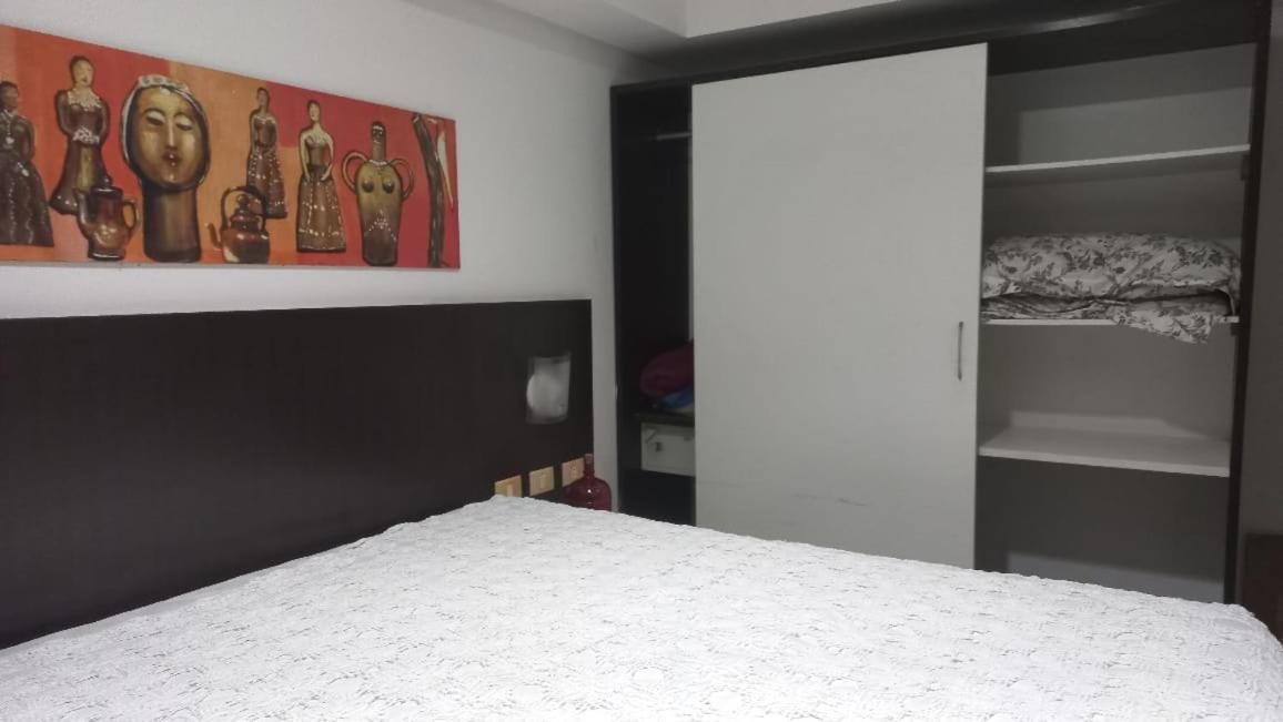 Flat Mobiliado, Beira Mar Na Localizacao Da Do Cabo Branco - Pb *
