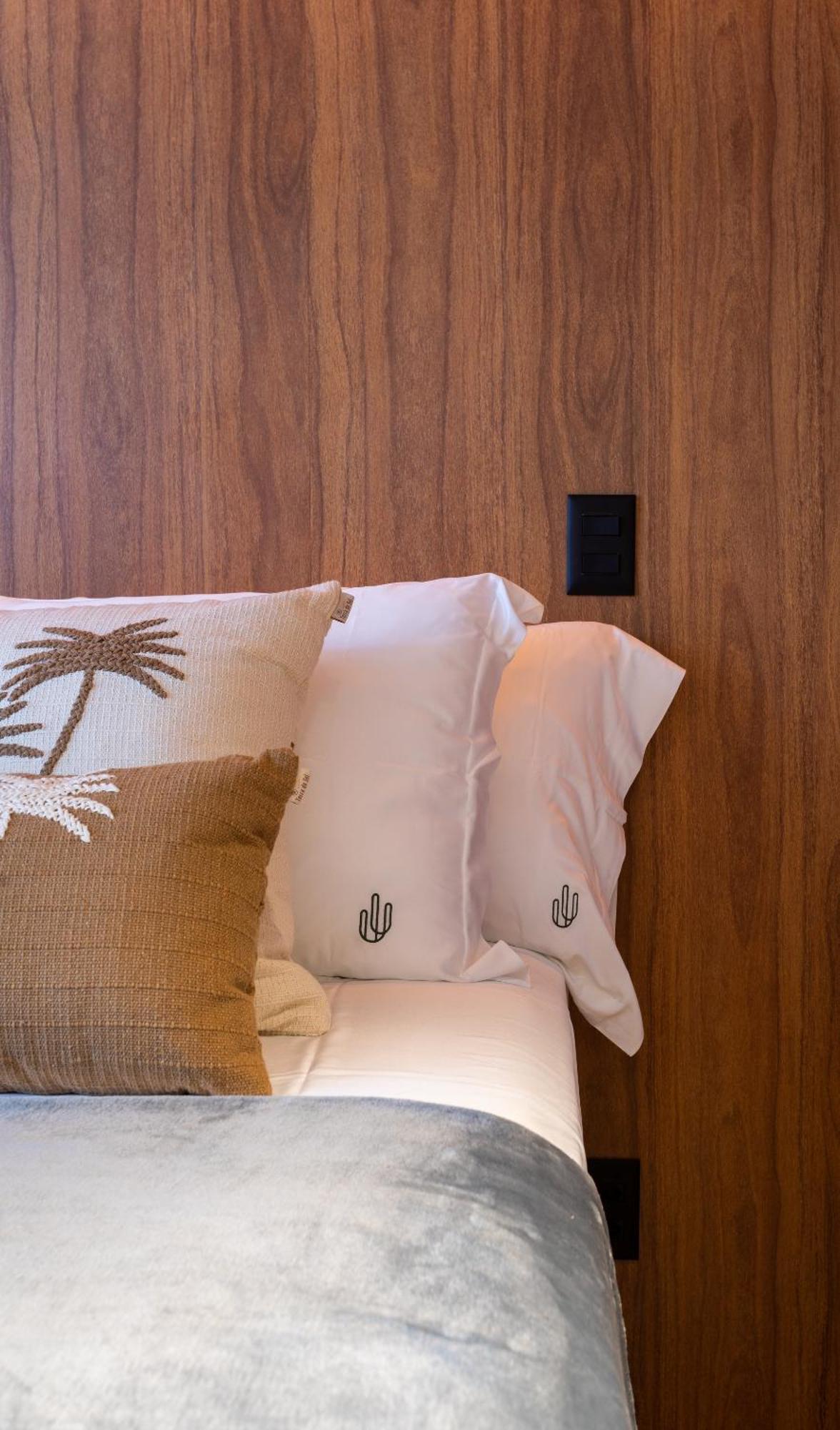 Apartamento Loft Com Hidromassagem Frente Mar E Pe Na Areia *
