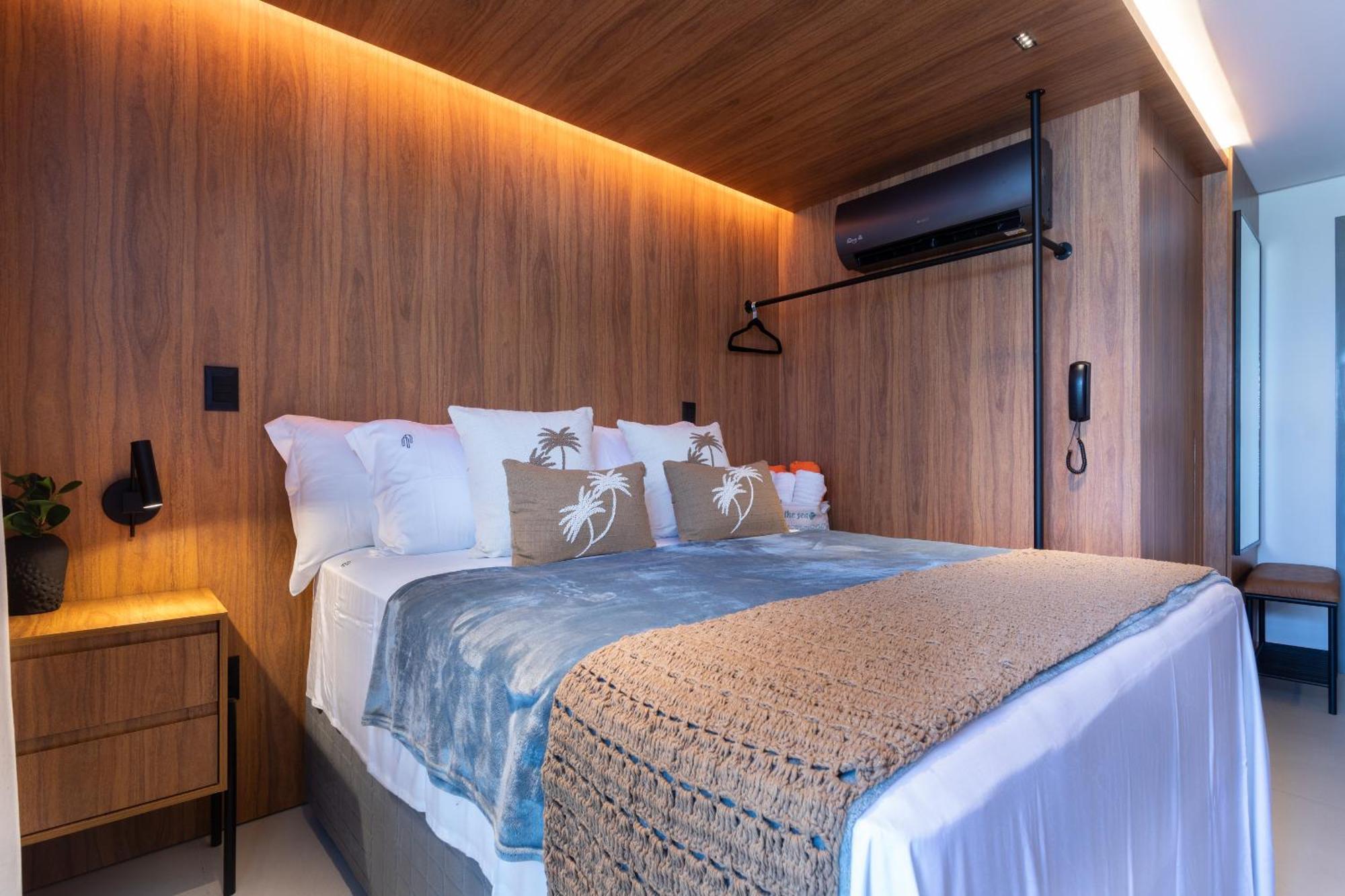 Apartamento Loft Com Hidromassagem Frente Mar E Pe Na Areia *