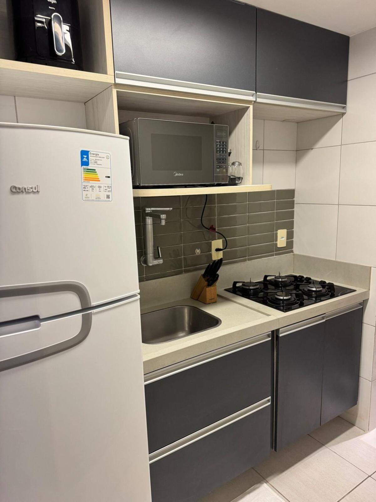 Apartamento Apto 2q, Prox A Praia, Shoppings, Mercados, Restaurantes E Padarias *