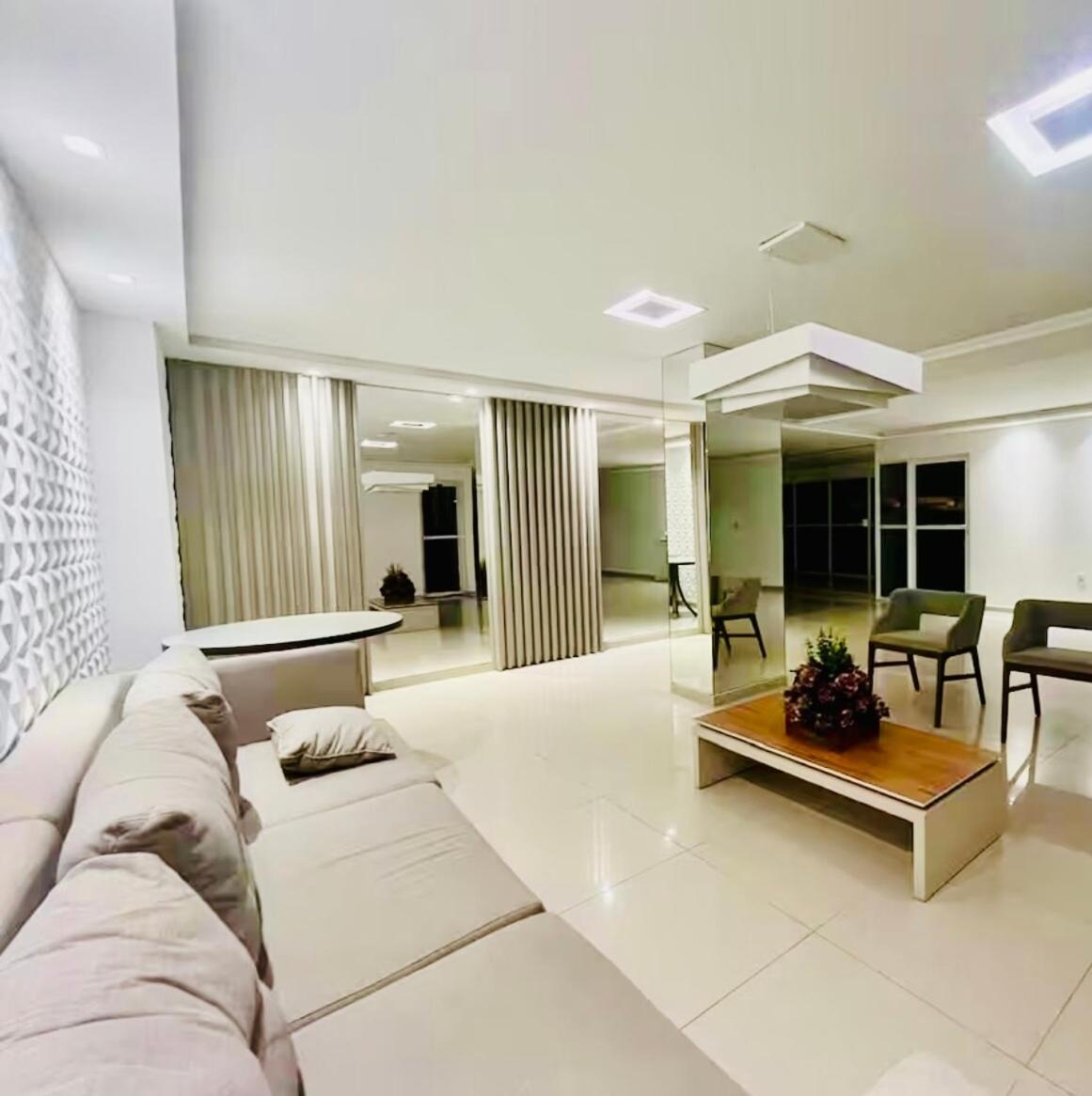 A 50 Metros Da Praia, Moderno Minimalista 2 Qts
