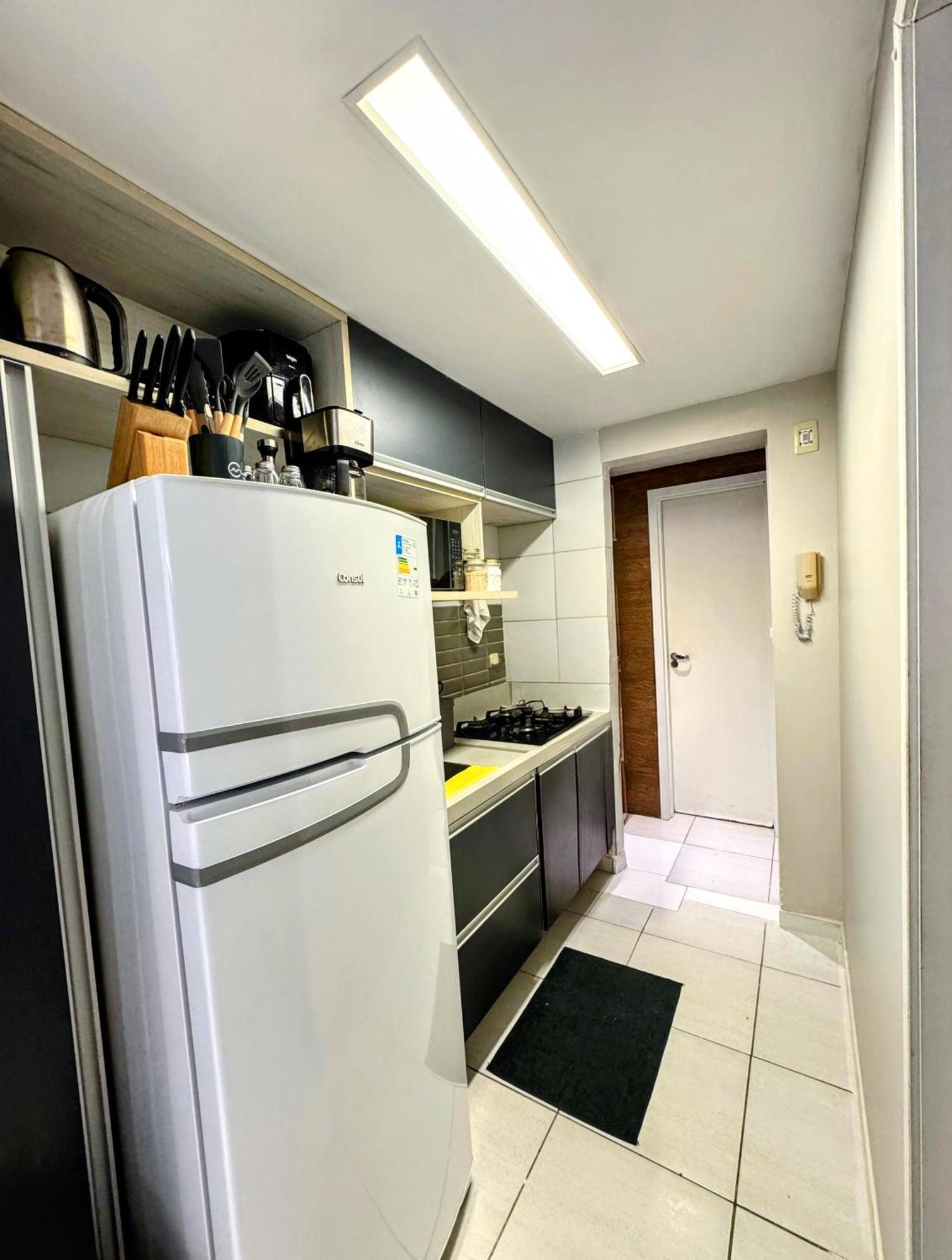 Apartamento Apto 2q, Prox A Praia, Shoppings, Mercados, Restaurantes E Padarias