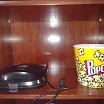 Quarto Duplo Com Banheiro Privativo Externo Ao Lado