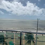 Flat Beira Mar com localizacao privilegiada perto de tudo!