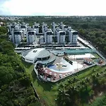 Apartamento Amplo Com Piscina E Academia