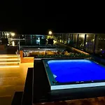 Flat Piscina Borda Infinita A 50M Do Mar - 214