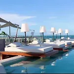 Flat Sunset 527 - Setai Yacht