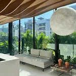 Hyde Park #Comfort 1 - By Living