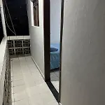 Um Quarto Completo