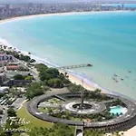 Temporada no Altiplano Cabo Branco - Apartamento acomoda 8 pessoas
