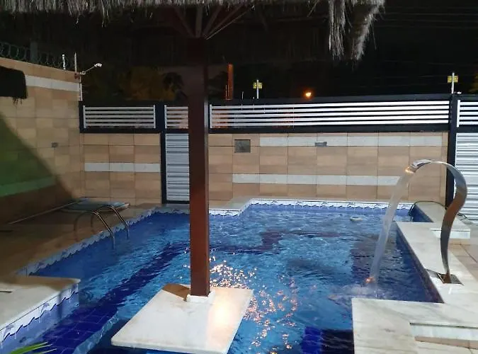 Otima Casa Com Piscina