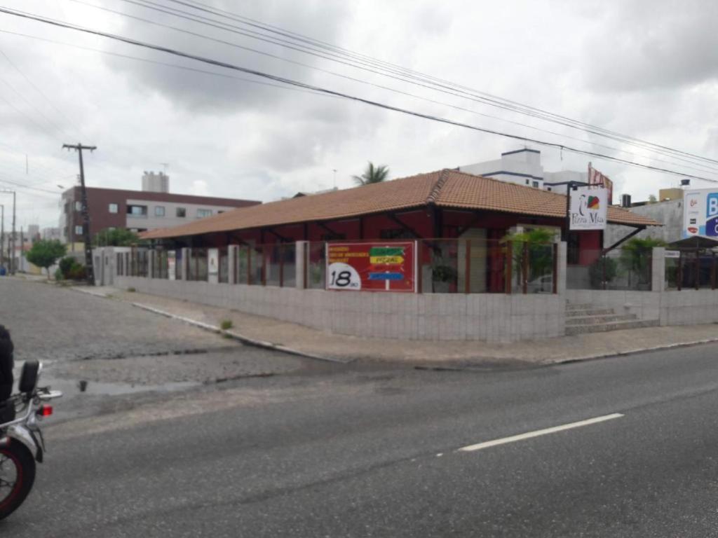 Lar Jampa *