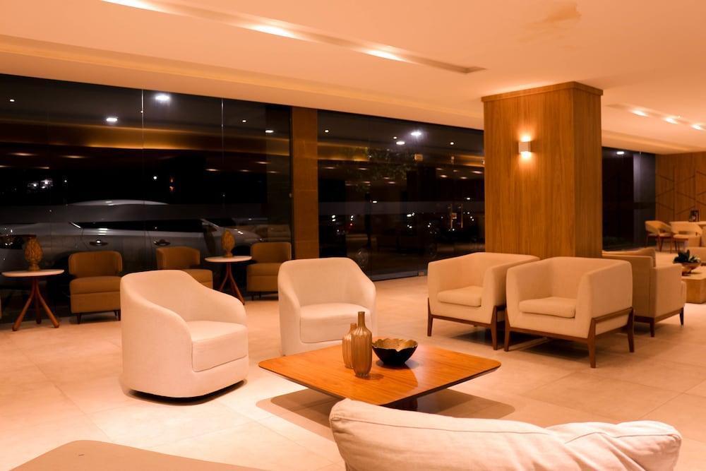 Hotel El Aram & Convention