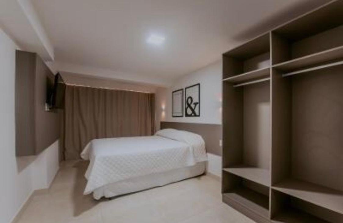 Manaira Aparthotel