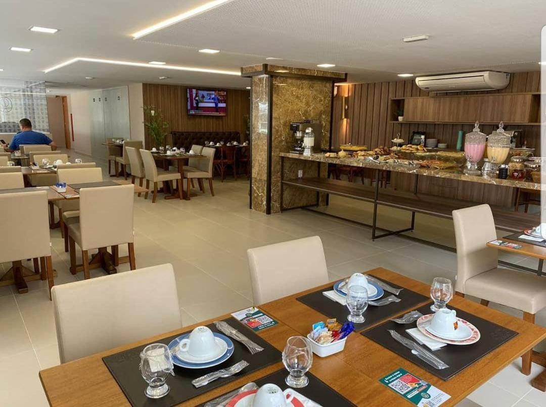 Aparthotel Flat No Guest Manaira Apart *