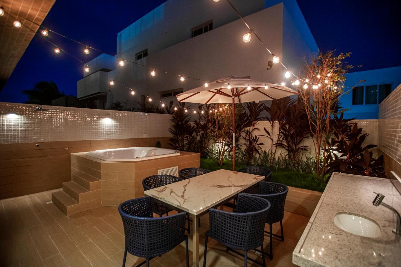 Apartment Com Jacuzzi Na Beira Mar De No Branco Haus