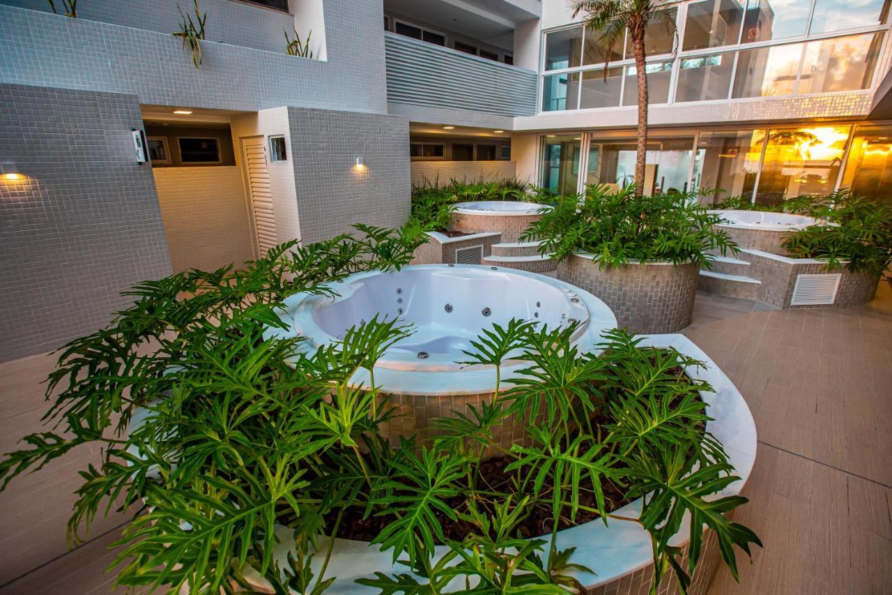 Com Jacuzzi Na Beira Mar De No Branco Haus Apartment