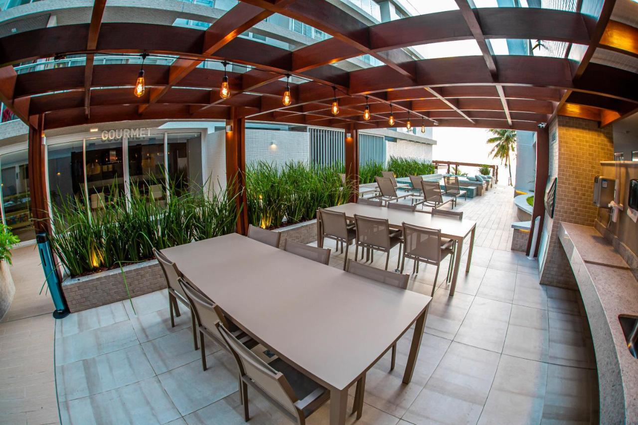 Apartment Com Jacuzzi Na Beira Mar De No Branco Haus