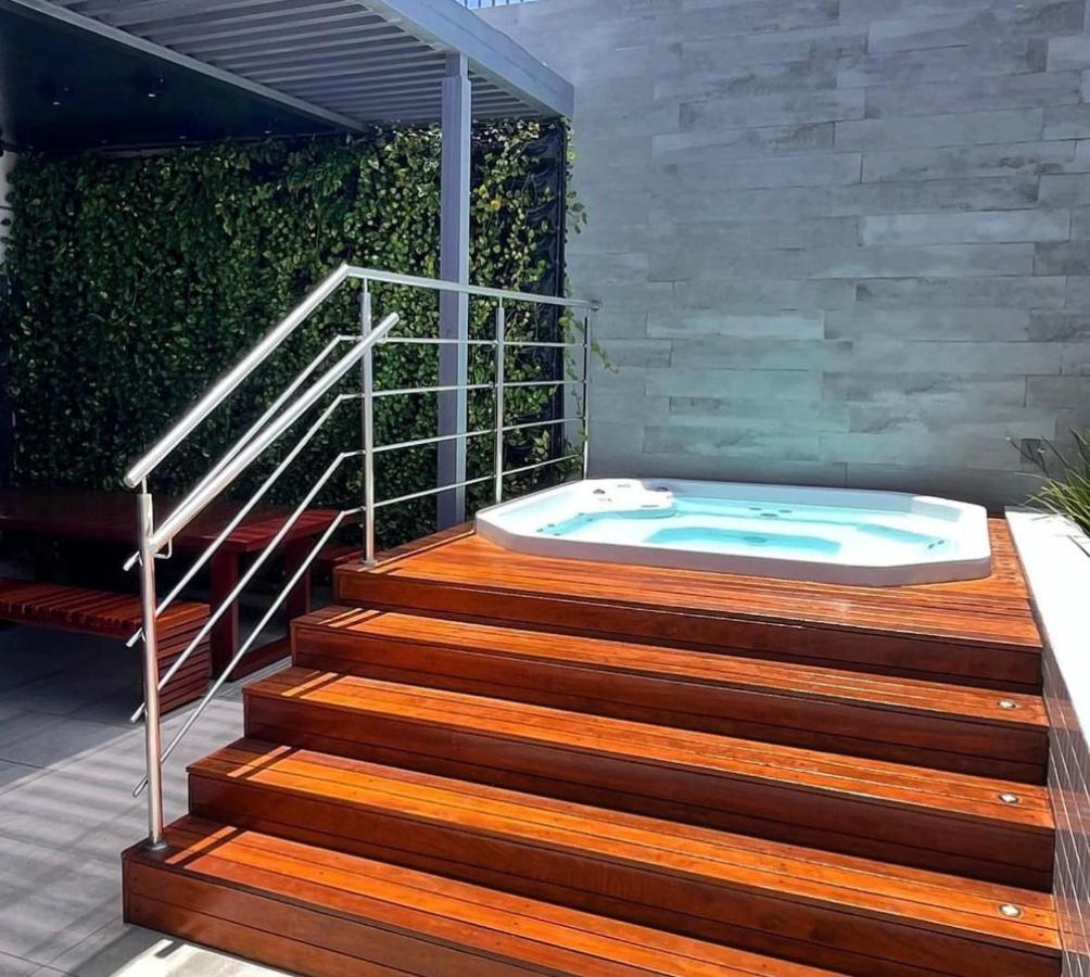 Apartamento A 100 Metros Da Praia.