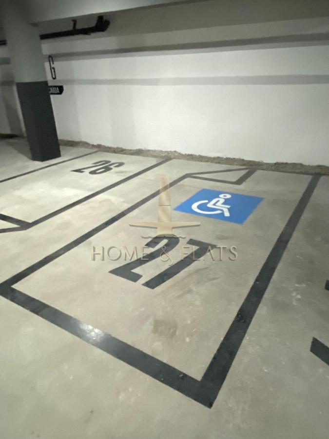 Flat 805 One Way Apartment *