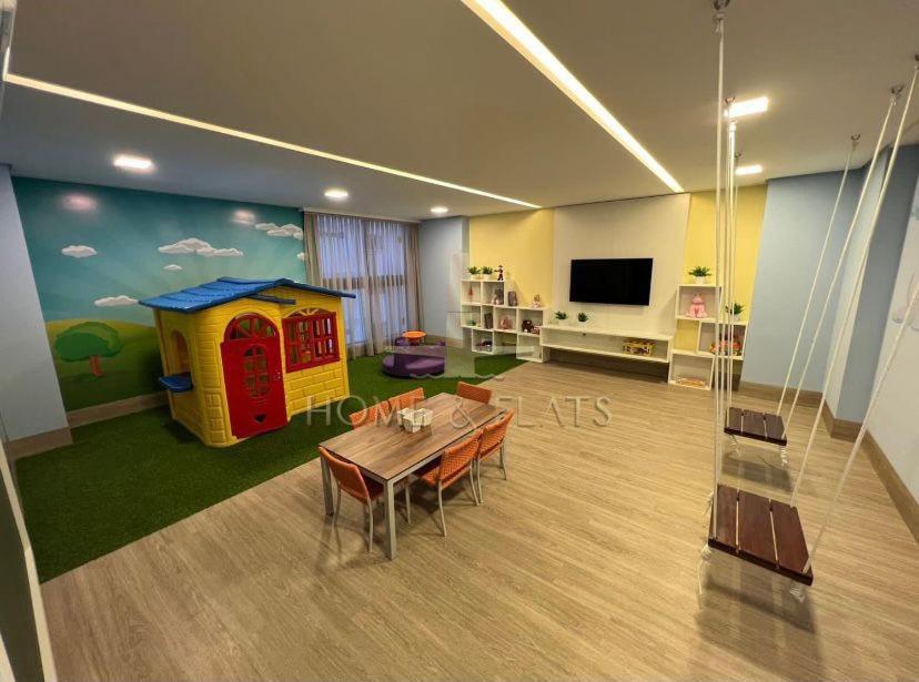 Flat 805 One Way Apartment