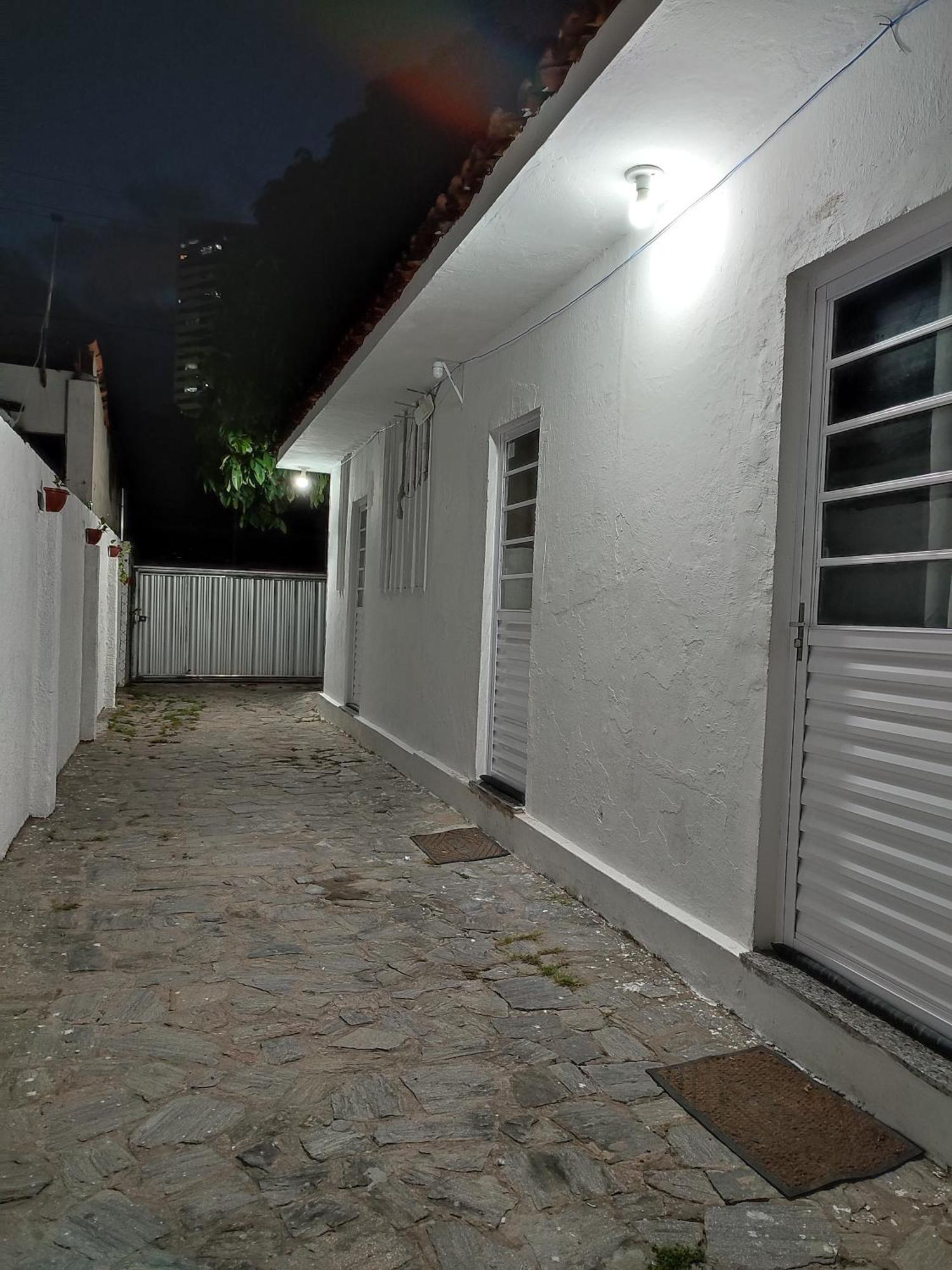 Homestay Com Garagem 900 Metros Do Mar