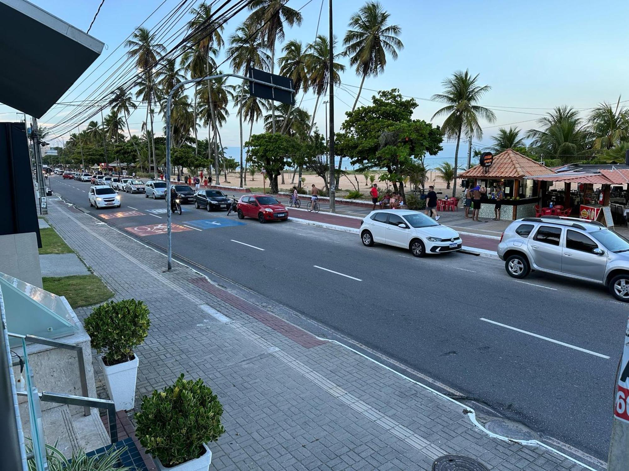Na Av. Cabo Branco Apartment *