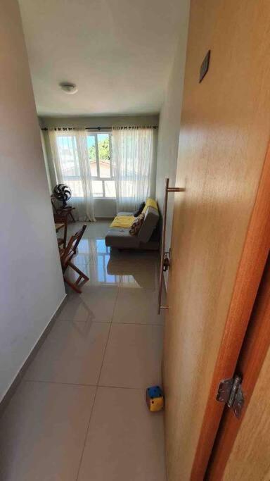 Otimo De 2 Quartos A 300m Da *