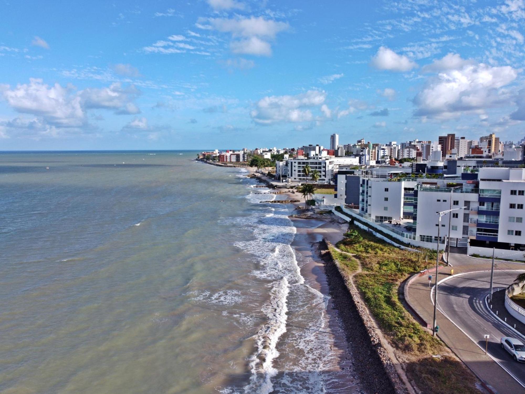 Flat Tropical Caribessa