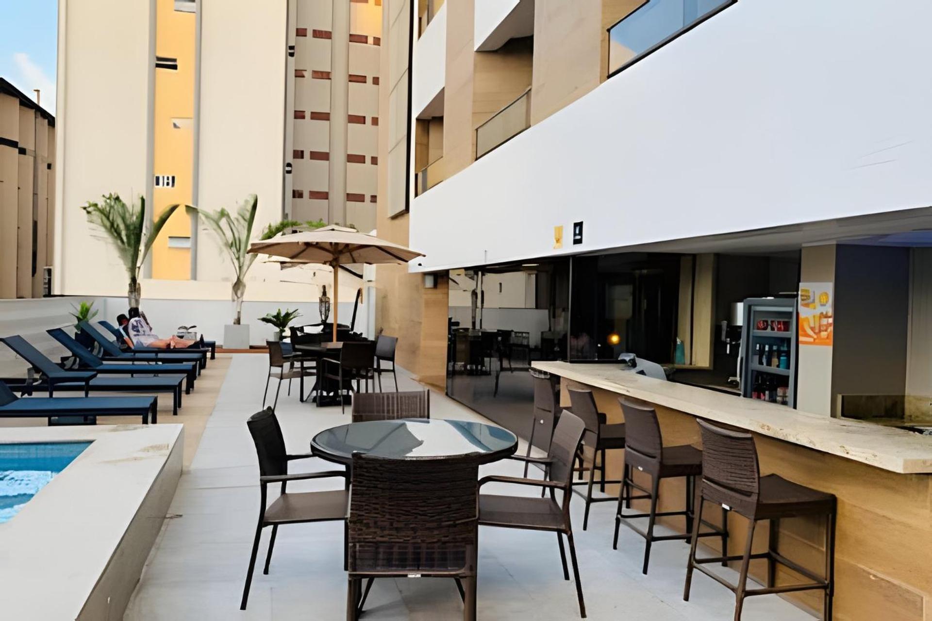 Aptos Super Confortaveis No Gold Flat By Jampa *