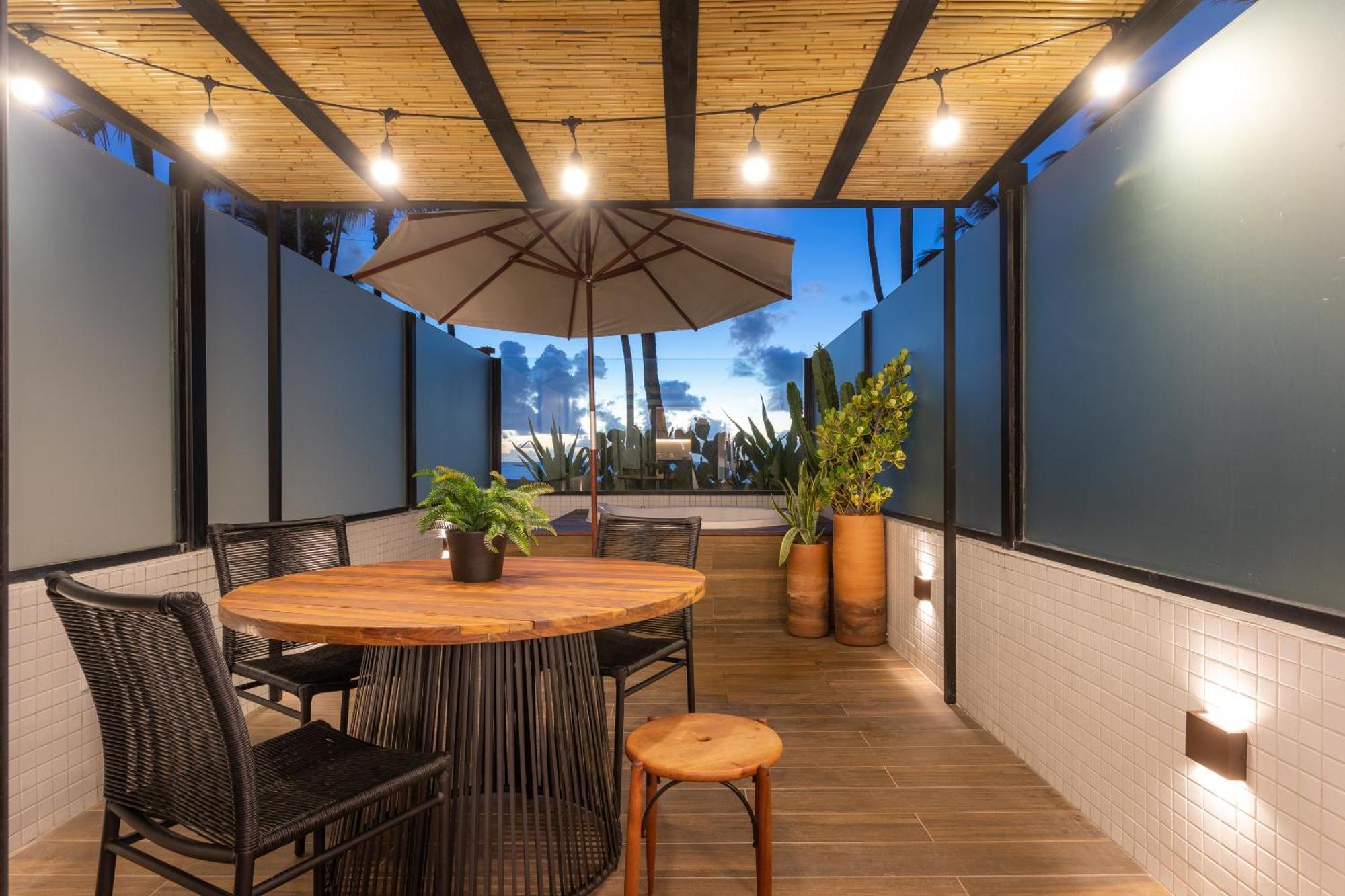 Apartamento Loft Com Jacuzzi Privativa Frente Mar Do Bessa *