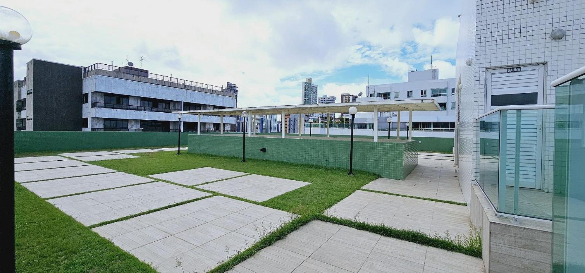 Apartamento Cabo Branco - 2 Dorm, 5 Pessoas, Piscina, Garagem!