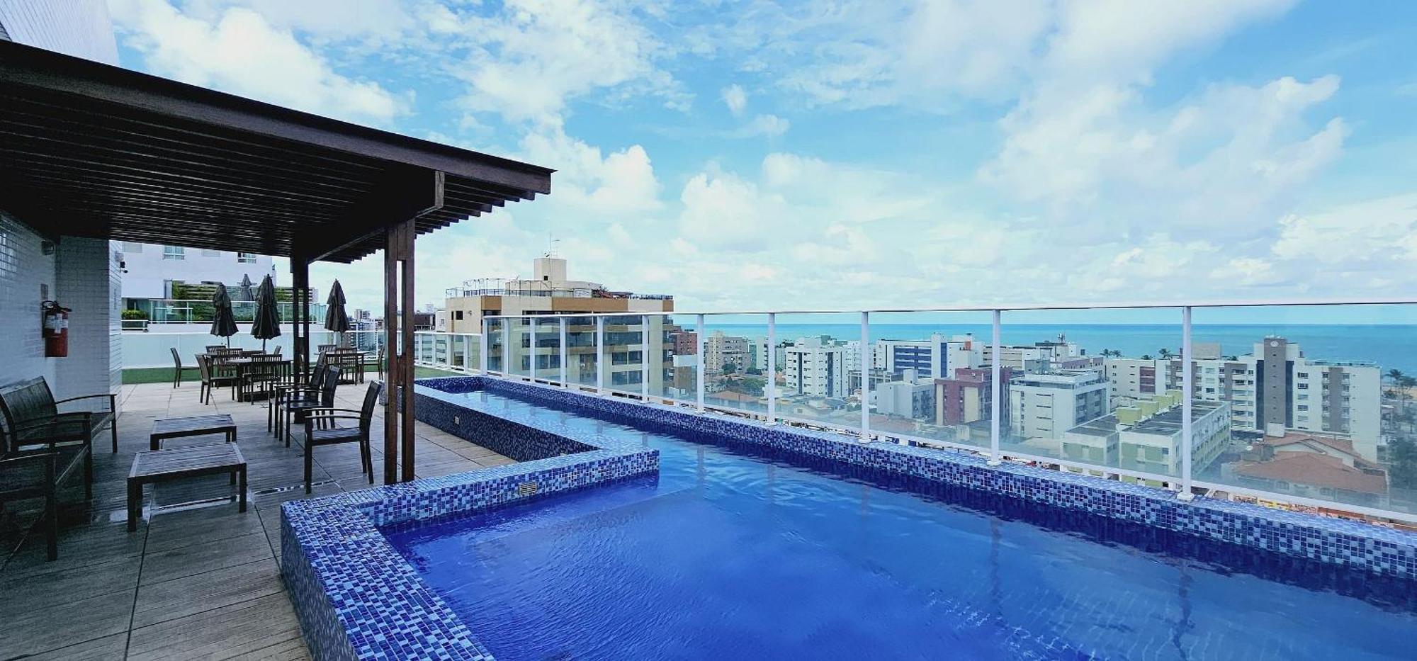Apartamento Cabo Branco - 2 Dorm, 5 Pessoas, Piscina, Garagem! *