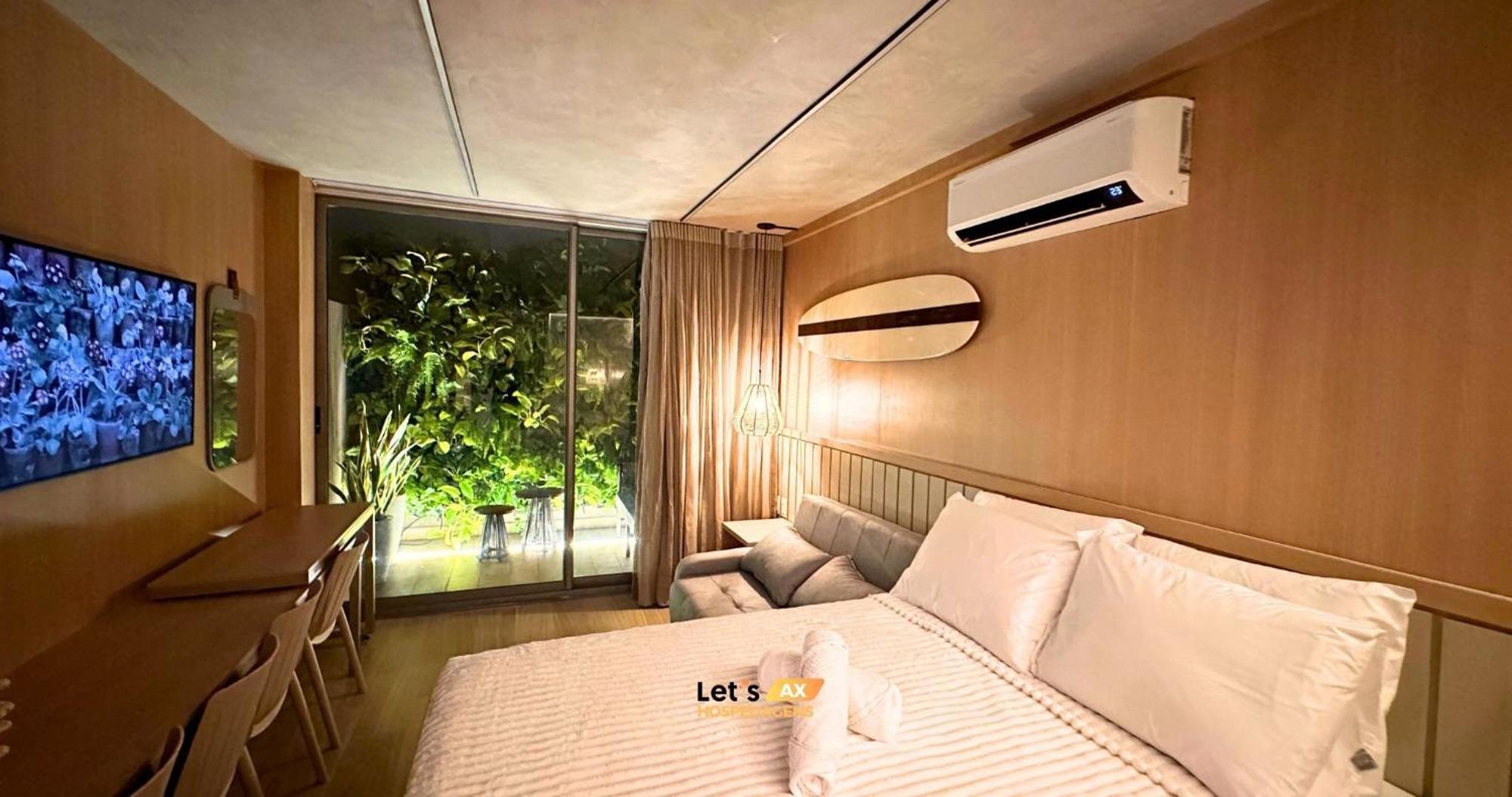 Setai Yacht *