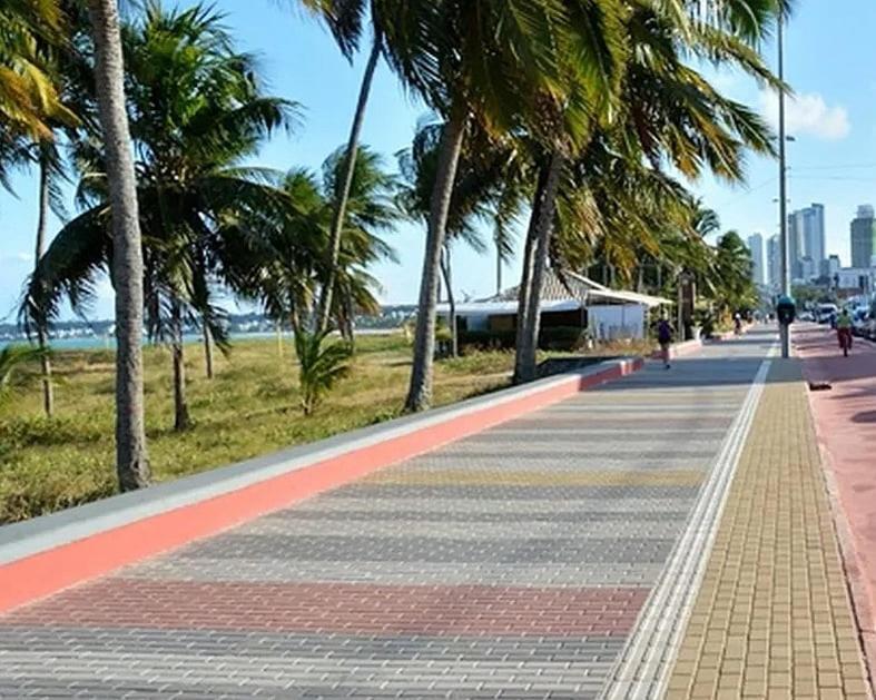 Em Cabo Branco