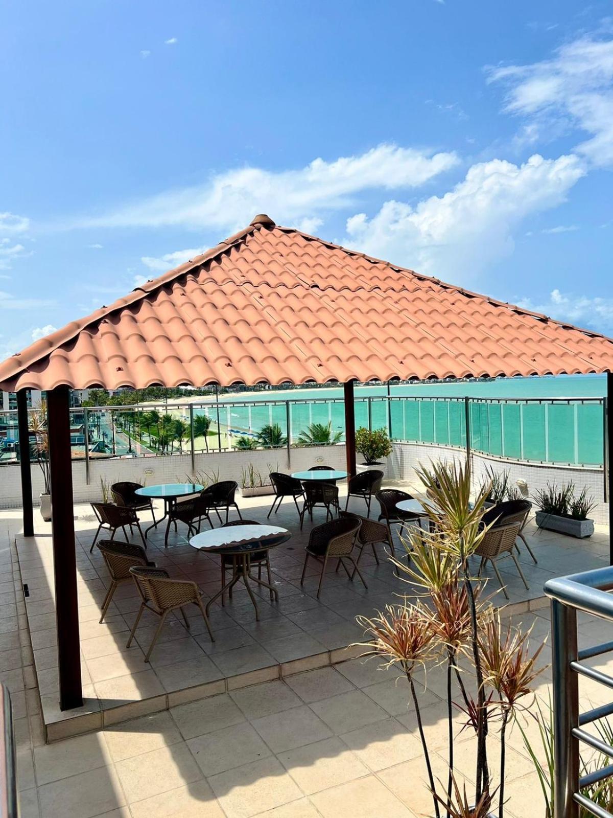 Manaira Palace 2 *