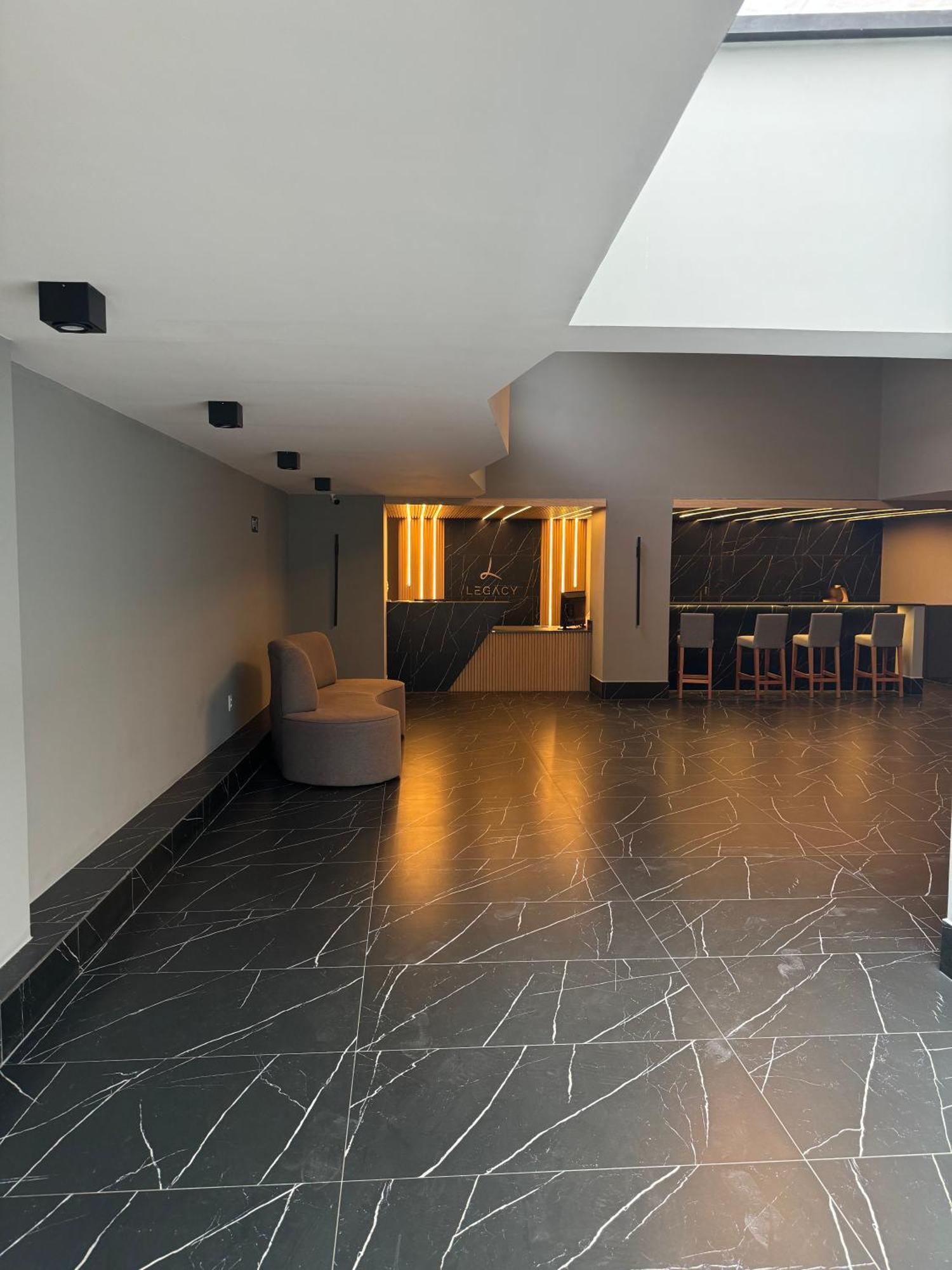 Flat Com Jacuzzi Privativa A 50m Do Mar