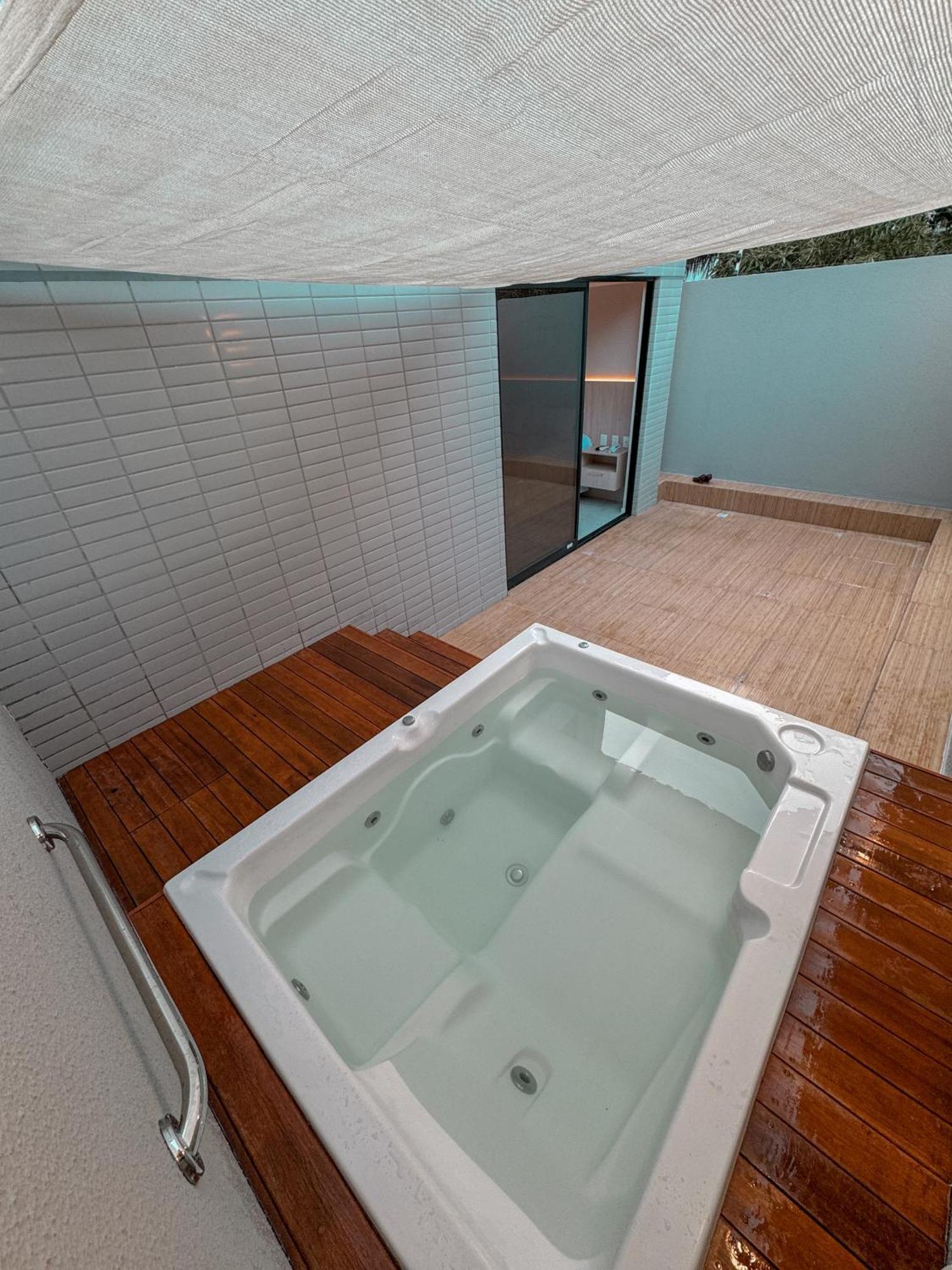 Apartamento Flat Com Jacuzzi Privativa A 50m Do Mar *