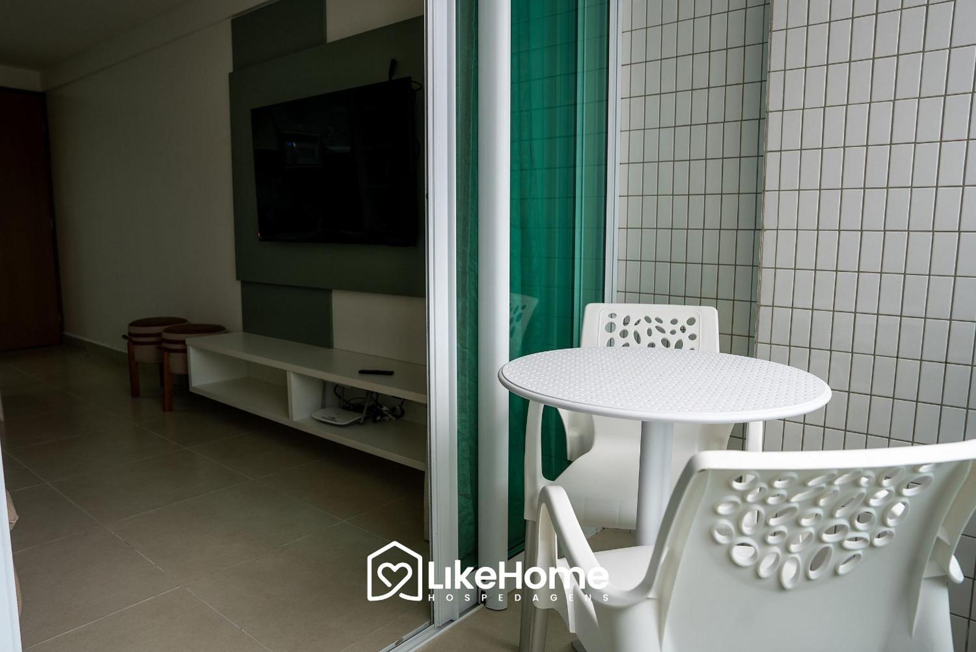 Likehome/ Magnific Tambau *