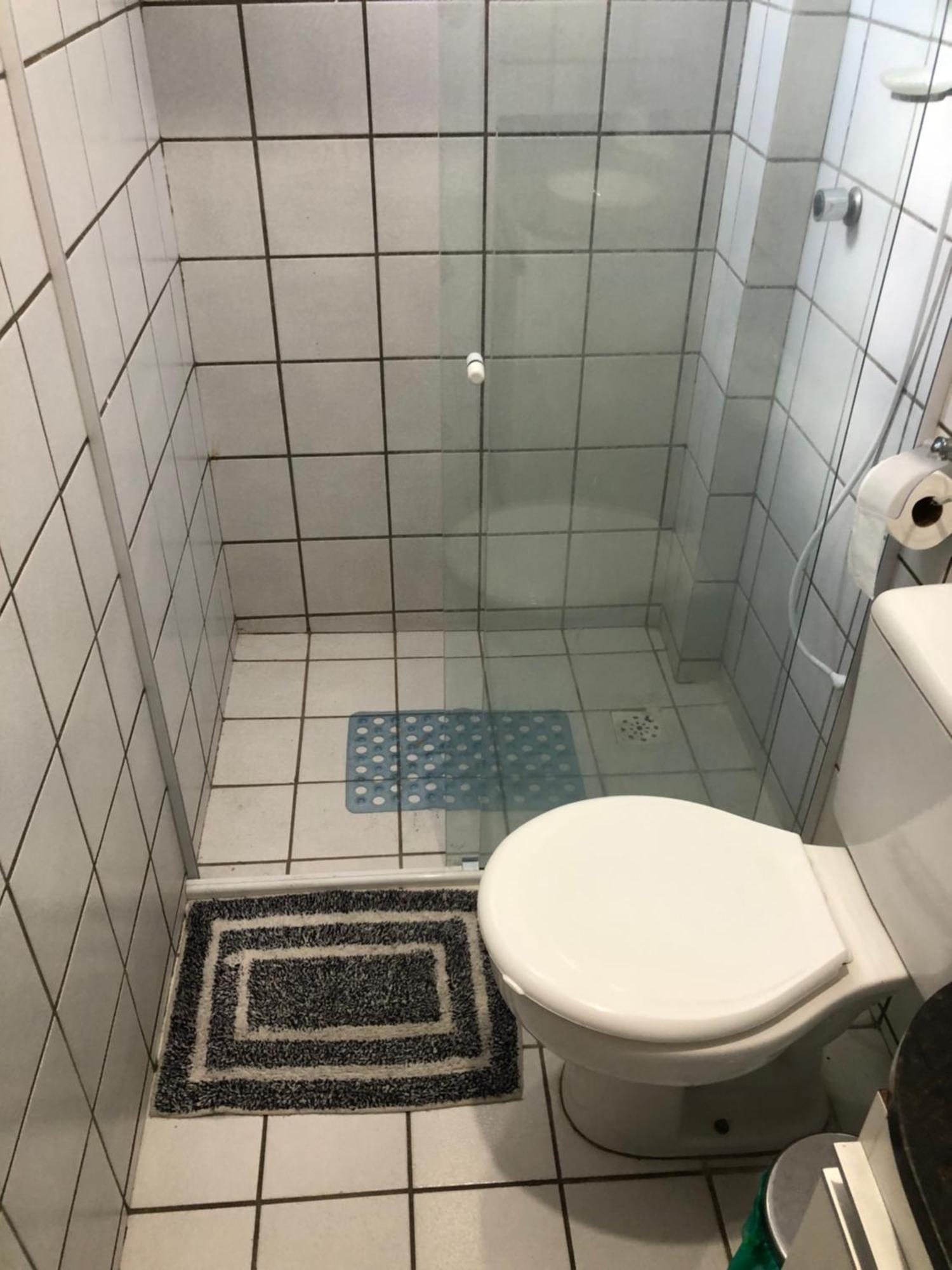 Apartamento Com Banheiro E Ar Privativos E Com Areas Comuns Compartilhadas Proximo A Do Bessa *