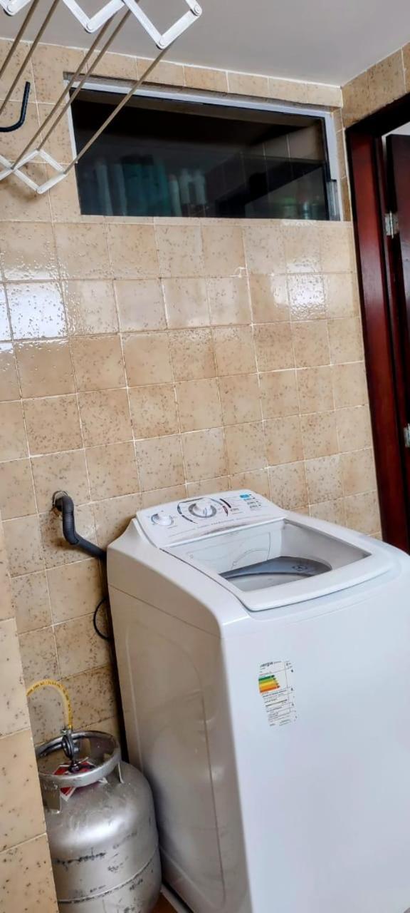 Inteiro Em Tambau, No Centro Turistico De