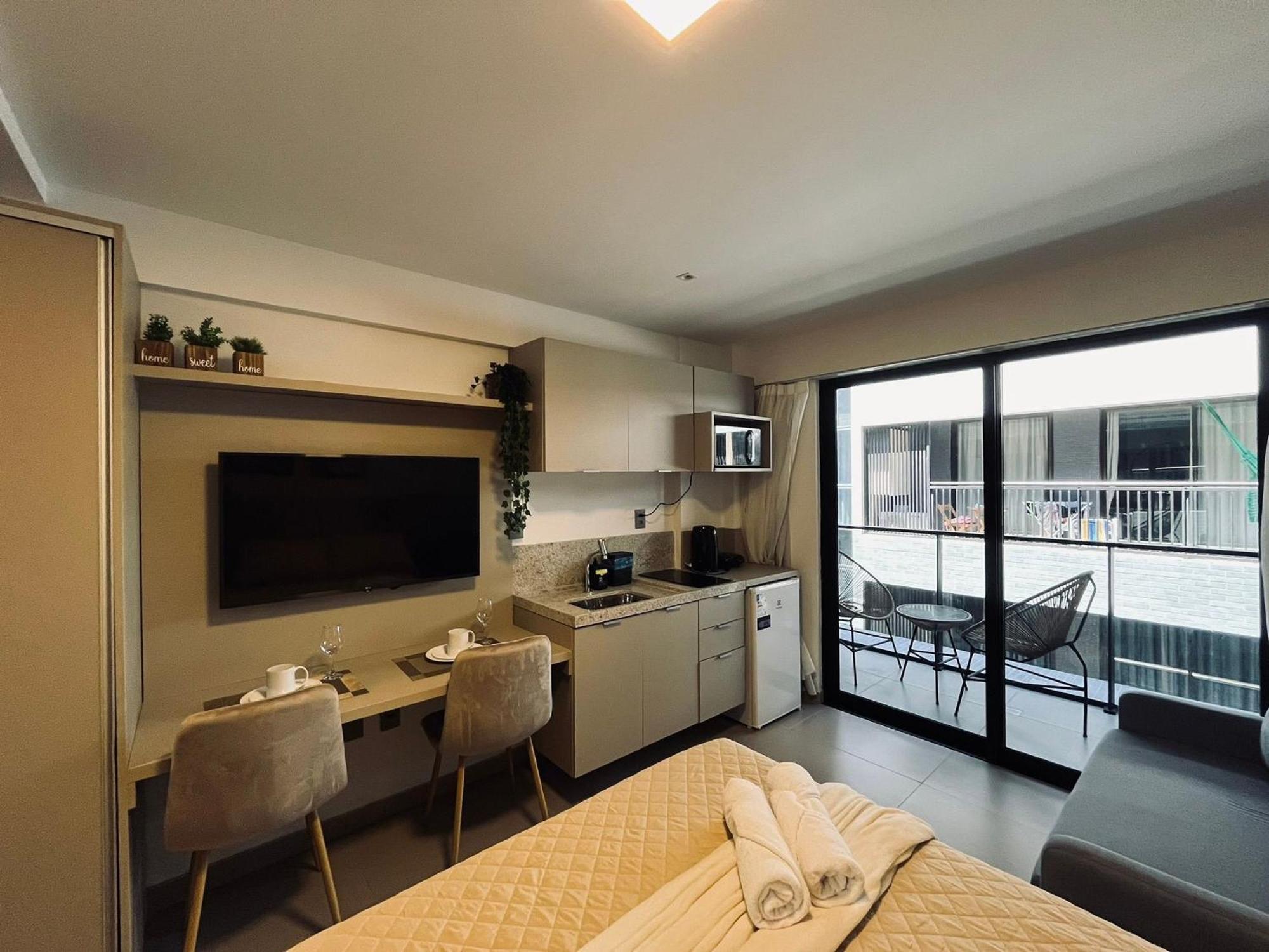 Apartamento Espaco Com Varanda Proximo Ao Mar. Bh 322 *