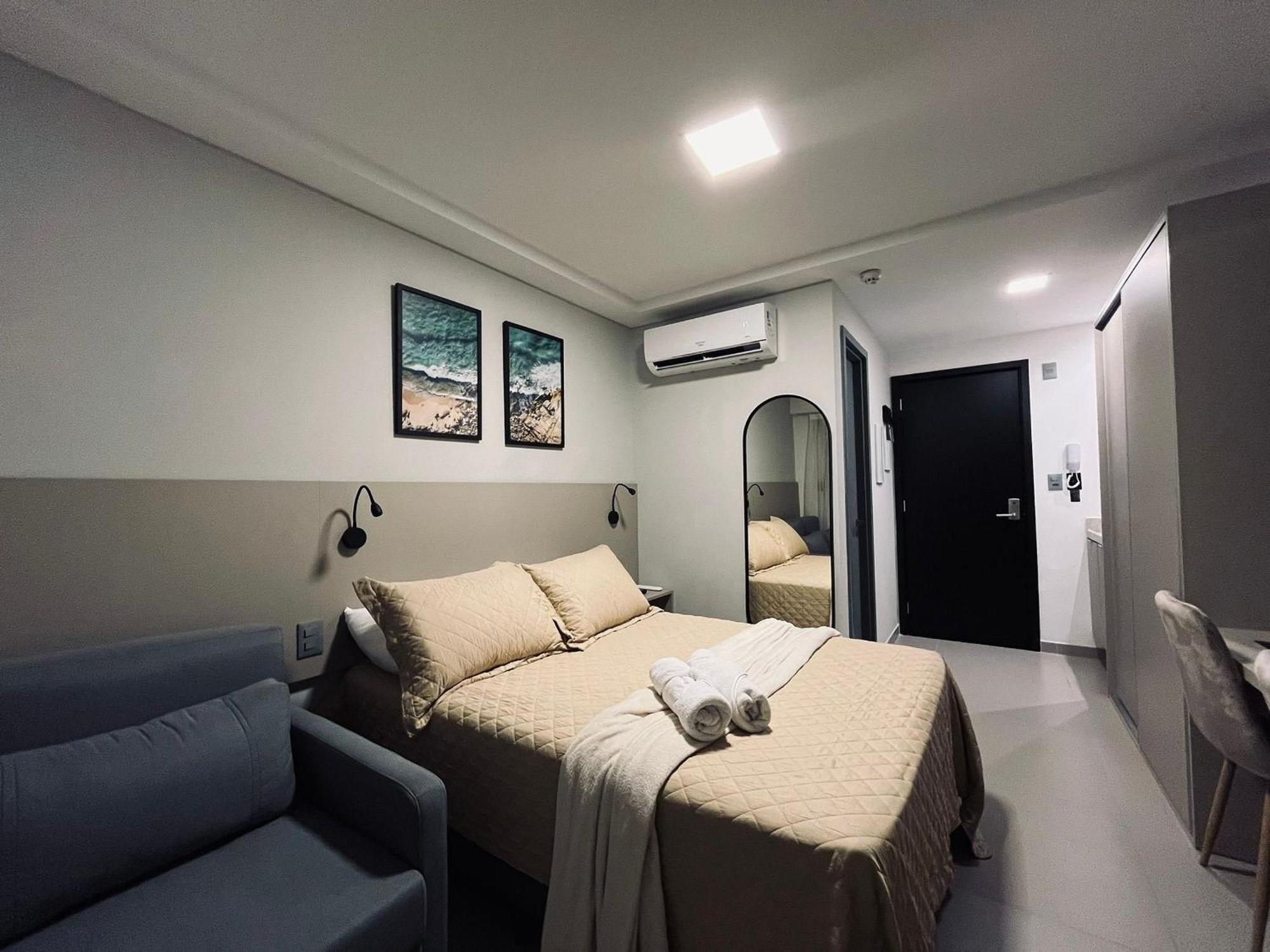 Apartamento Espaco Com Varanda Proximo Ao Mar. Bh 322