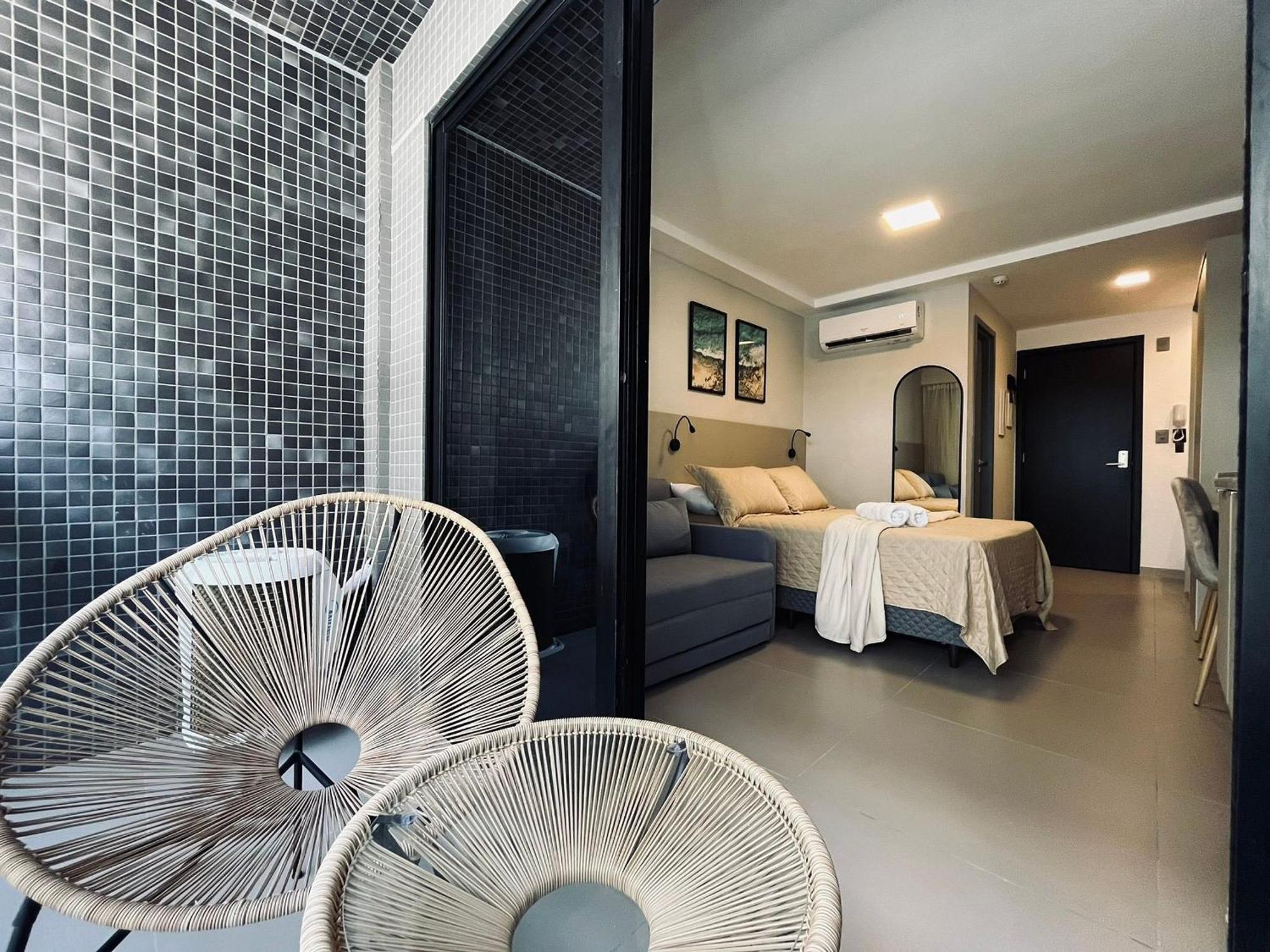 Apartamento Espaco Com Varanda Proximo Ao Mar. Bh 322 *