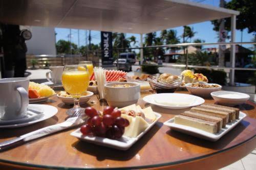 Hotel Confortavel Flat Em Frente A De Tambau 4*