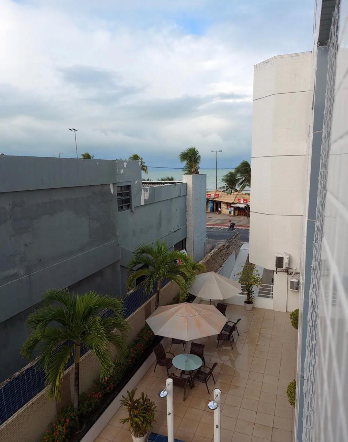 Hotel Confortavel Flat Em Frente A De Tambau 4*