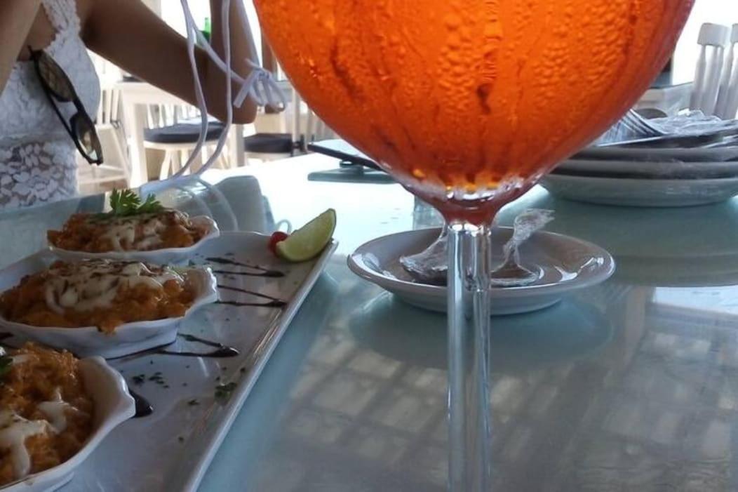 A 1 Min A Pe Da Em Joao Pessoa, De 2 Com Ar Condicionado Apartamento
