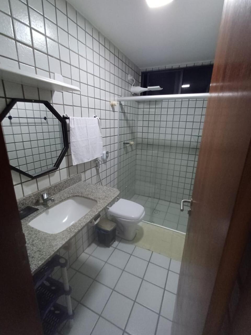 De 2 Quartos Em Apartamento