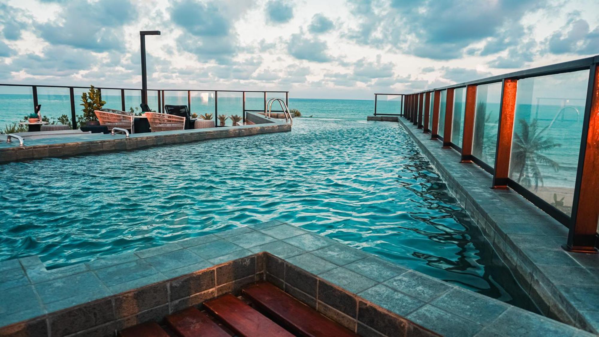 Apartamento Breeze - Lindo Flat Pe Na Areia No Jd Oceania